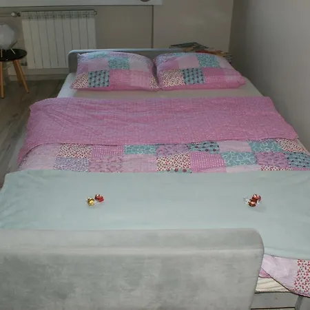 Grochowska Lägenhet *